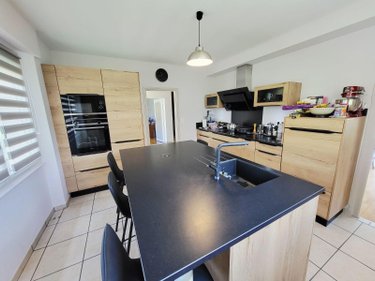 Maison a vendre Ussel 19200 Corrèze 188 m2 7 pièces 228800 euros
