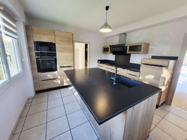 Maison a vendre Ussel 19200 Corrèze 188 m2 7 pièces 208000 euros