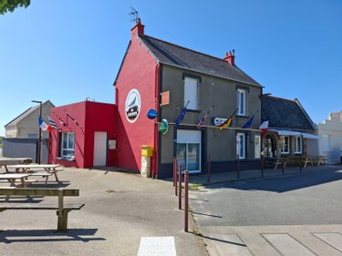 Fonds et murs commerciaux a vendre Saint-Pabu 29830 Finistère  138500 euros