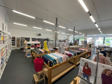 Fonds et murs commerciaux a vendre Eu 76260 Seine-Maritime 200 m2  115000 euros