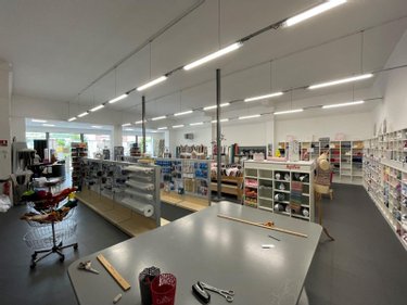 Fonds et murs commerciaux a vendre Eu 76260 Seine-Maritime 200 m2  115000 euros