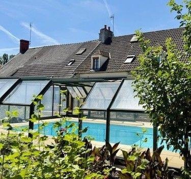 Maison a vendre Saint-Amand-Montrond 18200 Cher 221 m2  235000 euros