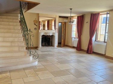 Maison a vendre Saint-Amand-Montrond 18200 Cher 221 m2  248425 euros