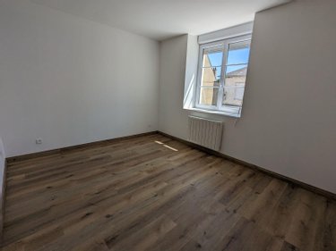Location appartement Nogent-le-Rotrou 28400 Eure-et-Loir 75 m2 4 pièces 740 euros