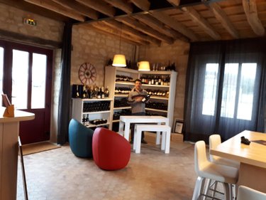 Fonds et murs commerciaux a vendre Saint-Benoît-la-Forêt 37500 Indre-et-Loire 361 m2  559000 euros