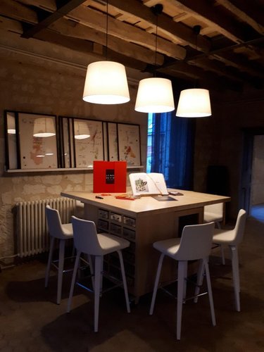 Fonds et murs commerciaux a vendre Saint-Benoît-la-Forêt 37500 Indre-et-Loire 361 m2  559000 euros