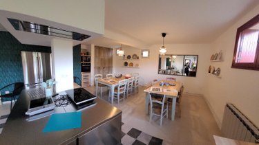 Fonds et murs commerciaux a vendre Saint-Benoît-la-Forêt 37500 Indre-et-Loire 175 m2  607200 euros