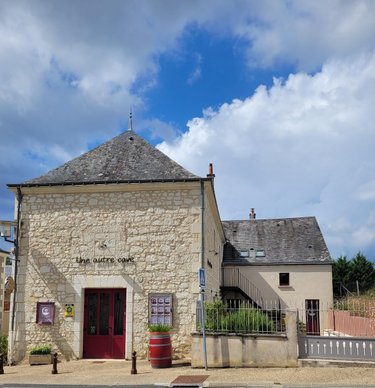 Fonds et murs commerciaux a vendre Saint-Benoît-la-Forêt 37500 Indre-et-Loire 175 m2  607200 euros