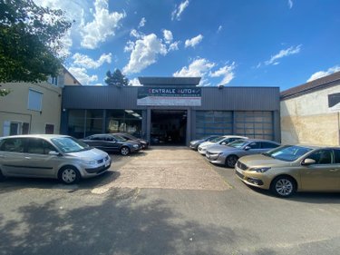 Garage et parking a vendre Mâcon 71000 Saône-et-Loire 840 m2  850000 euros