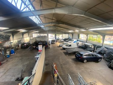 Garage et parking a vendre Mâcon 71000 Saône-et-Loire 840 m2  850000 euros