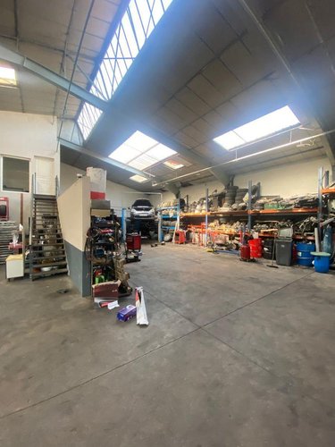 Garage et parking a vendre Mâcon 71000 Saône-et-Loire 840 m2  850000 euros