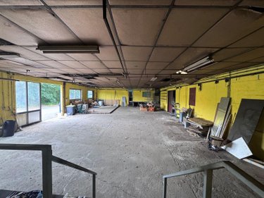 Fonds et murs commerciaux a vendre Aixe-sur-Vienne 87700 Haute-Vienne 1500 m2  337400 euros