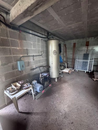 Fonds et murs commerciaux a vendre Aixe-sur-Vienne 87700 Haute-Vienne 1500 m2  337400 euros