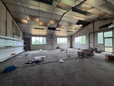 Fonds et murs commerciaux a vendre Aixe-sur-Vienne 87700 Haute-Vienne 1500 m2  337400 euros