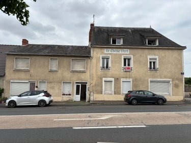 Immeuble a vendre Ardentes 36120 Indre 374 m2  292700 euros