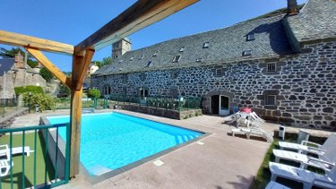 propriete a vendre Paulhac 15430 Cantal 300 m2  530000 euros