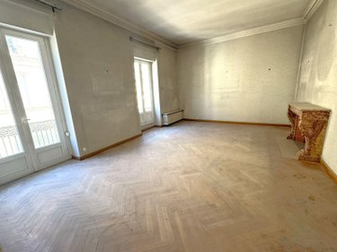 Immeuble a vendre Nîmes 30000 Gard 421 m2  550000 euros