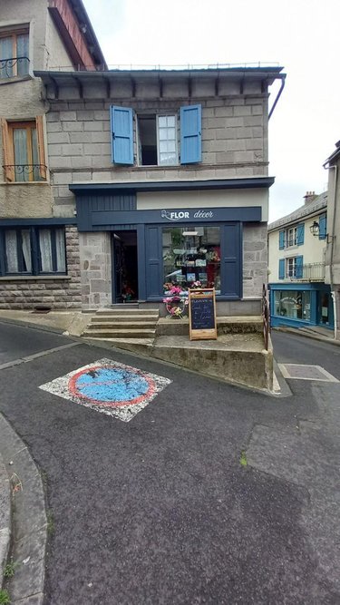 Immeuble a vendre Murat 15300 Cantal 71 m2  212000 euros