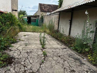 Garage et parking a vendre Villeneuve-sur-Yonne 89500 Yonne 65 m2  9000 euros