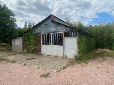 Immeuble a vendre Davayé 71960 Saône-et-Loire 143 m2  89000 euros