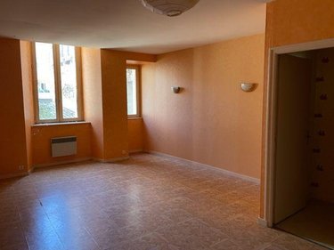 Immeuble a vendre Saint-Junien 87200 Haute-Vienne  133750 euros