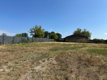 Terrain a batir a vendre Saint-Selve 33650 Gironde 776 m2  136500 euros