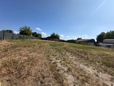 Terrain a batir a vendre Saint-Selve 33650 Gironde 734 m2  136500 euros