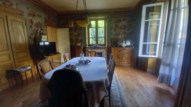 Maison a vendre Vic-sur-Cère 15800 Cantal 308 m2  138300 euros