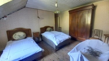 Maison a vendre Vic-sur-Cère 15800 Cantal 308 m2  138300 euros