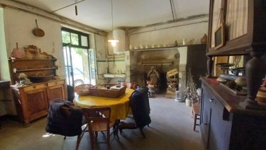 Maison a vendre Vic-sur-Cère 15800 Cantal 308 m2  138300 euros