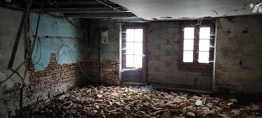 Immeuble a vendre Lezay 79120 Deux-Sèvres 325 m2  106100 euros