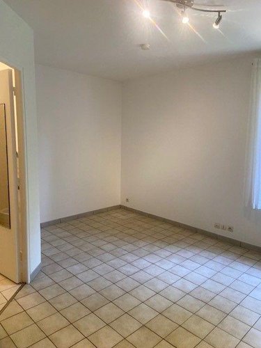 Location appartement L'Isle-Adam 95290 Val-d'Oise 20 m2 1 pièce 538 euros