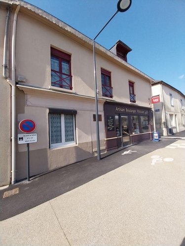 Fonds et murs commerciaux a vendre La Guerche-de-Bretagne 35130 Ille-et-Vilaine  228800 euros