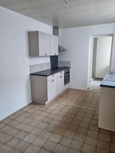 Location maison Bourbourg 59630 Nord 103 m2 5 pièces 650 euros