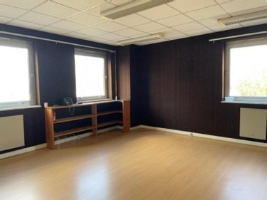 Fonds et murs commerciaux a vendre Quimper 29000 Finistère 102 m2  105760 euros