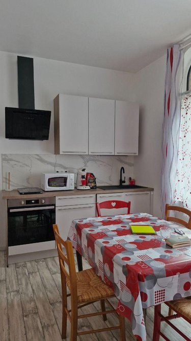 Location appartement Forges-les-Eaux 76440 Seine-Maritime 37 m2 2 pièces 489 euros