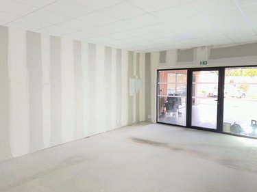 Fonds et murs commerciaux a vendre Ploudalmézeau 29830 Finistère 37 m2  103178 euros