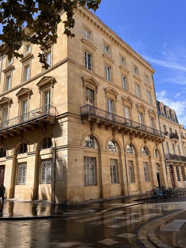 Location fonds et murs commerciaux Bordeaux 33000 Gironde 204 m2  3475 euros