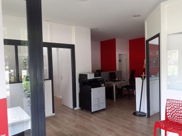 Location fonds et murs commerciaux Vitré 35500 Ille-et-Vilaine 70 m2  950 euros