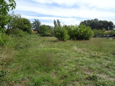 Terrain a batir a vendre Jardres 86800 Vienne 1096 m2  46800 euros