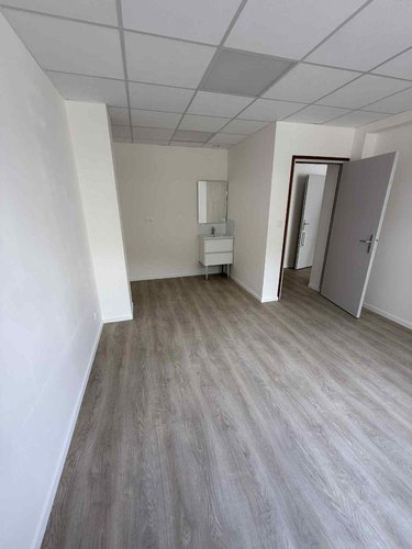 Location divers Saint-Sylvestre-Cappel 59114 Nord 19 m2  612 euros