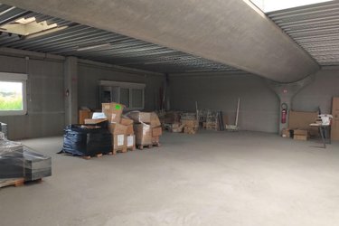 Location fonds et murs commerciaux Terdeghem 59114 Nord 630 m2  4475 euros