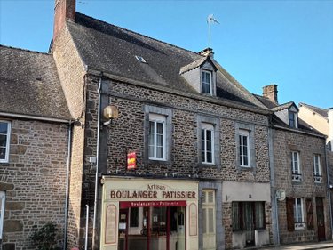 Immeuble a vendre Saint-Denis-de-Gastines 53500 Mayenne 218 m2  73500 euros