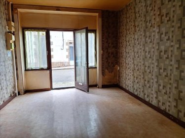 Immeuble a vendre Saint-Denis-de-Gastines 53500 Mayenne 218 m2  73500 euros