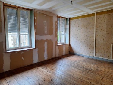 Immeuble a vendre Saint-Denis-de-Gastines 53500 Mayenne 218 m2  73500 euros