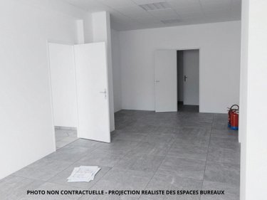 Fonds et murs commerciaux a vendre Romorantin-Lanthenay 41200 Loir-et-Cher 200 m2  126480 euros