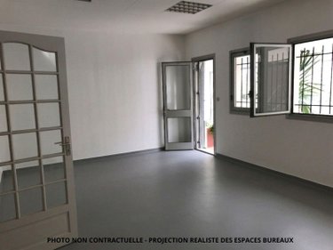 Fonds et murs commerciaux a vendre Romorantin-Lanthenay 41200 Loir-et-Cher 200 m2  126480 euros