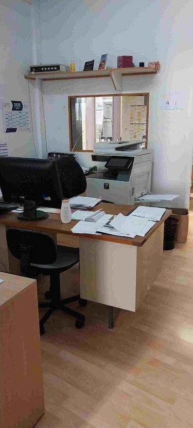 Fonds et murs commerciaux a vendre Saint-James 50240 Manche 1130 m2  243800 euros