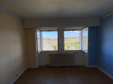 Immeuble a vendre Saint-Cernin 15310 Cantal 110 m2  48000 euros