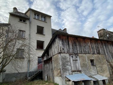 Immeuble a vendre Saint-Cernin 15310 Cantal 110 m2  48000 euros